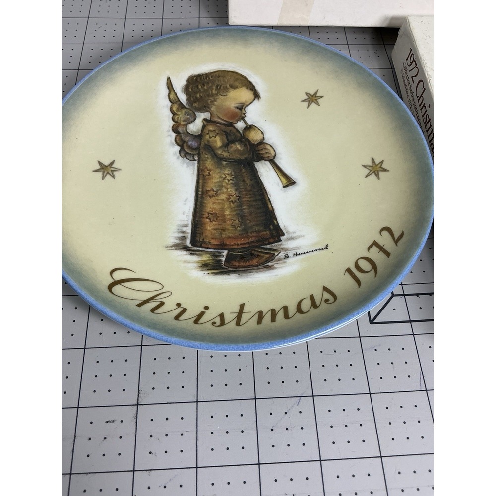 Vintage 1972 Christmas Sister Berta Hummel‎ Limited Edition Collector Plate